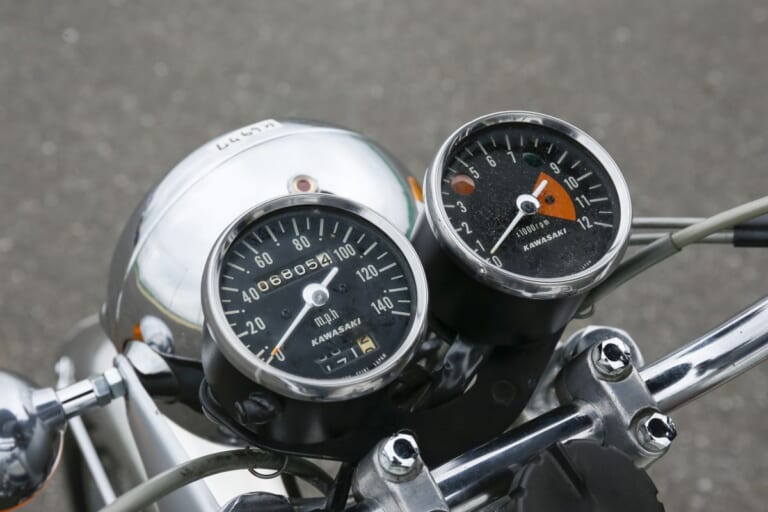 KAWASAKI 500-SS MACH III|世界最速を目指したカワサキ車の原点:カワサキMACH III / IV【1969~1975】