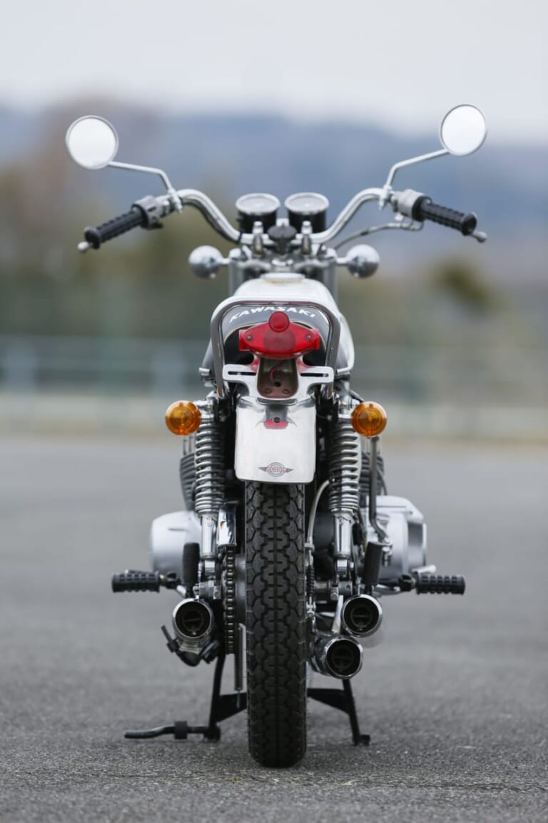 KAWASAKI 500-SS MACH III|世界最速を目指したカワサキ車の原点:カワサキMACH III / IV【1969~1975】