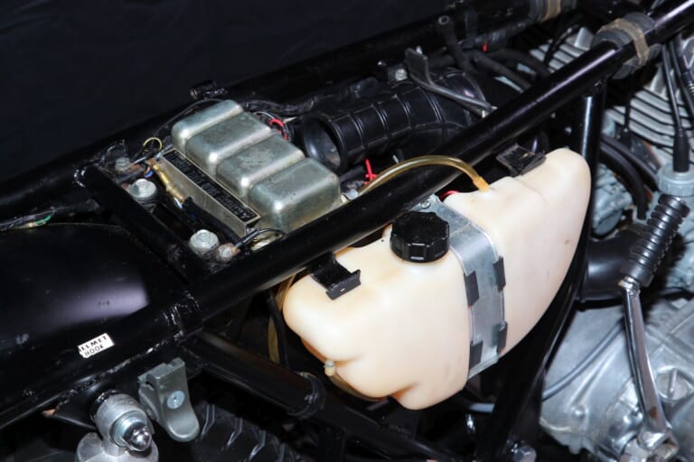 KAWASAKI 750-SS MACH IV|排気量拡大で王座を維持:カワサキMACH III / IV【1969~1975】各部解説