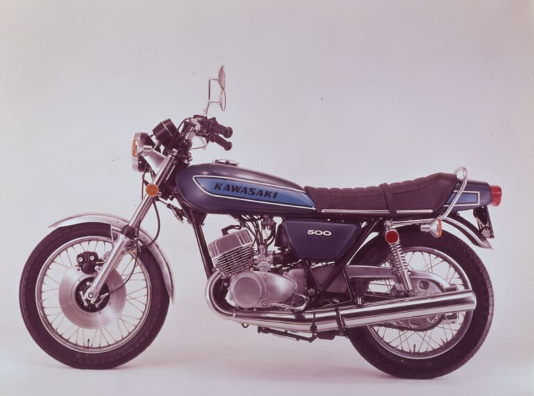 KAWASAKI 500-SS MACH III|カワサキMACHシリーズ【1969~1975】:鮮烈な印象を放った名2スト車の系譜