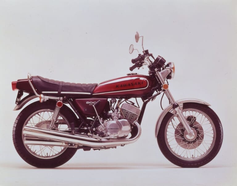 KAWASAKI 500-SS MACH III|カワサキMACHシリーズ【1969~1975】:鮮烈な印象を放った名2スト車の系譜