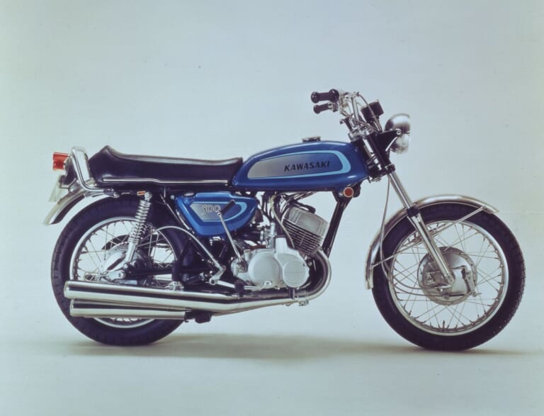 KAWASAKI 500-SS MACH III|カワサキMACHシリーズ【1969~1975】:鮮烈な印象を放った名2スト車の系譜