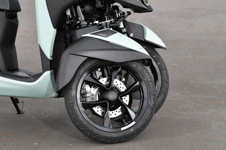 ヤマハ｜トリシティ125｜試乗インプレッション｜【異次元の安定感と制動力で街乗り最強！？】ヤマハ　トリシティ125 2025モデル試乗レポート