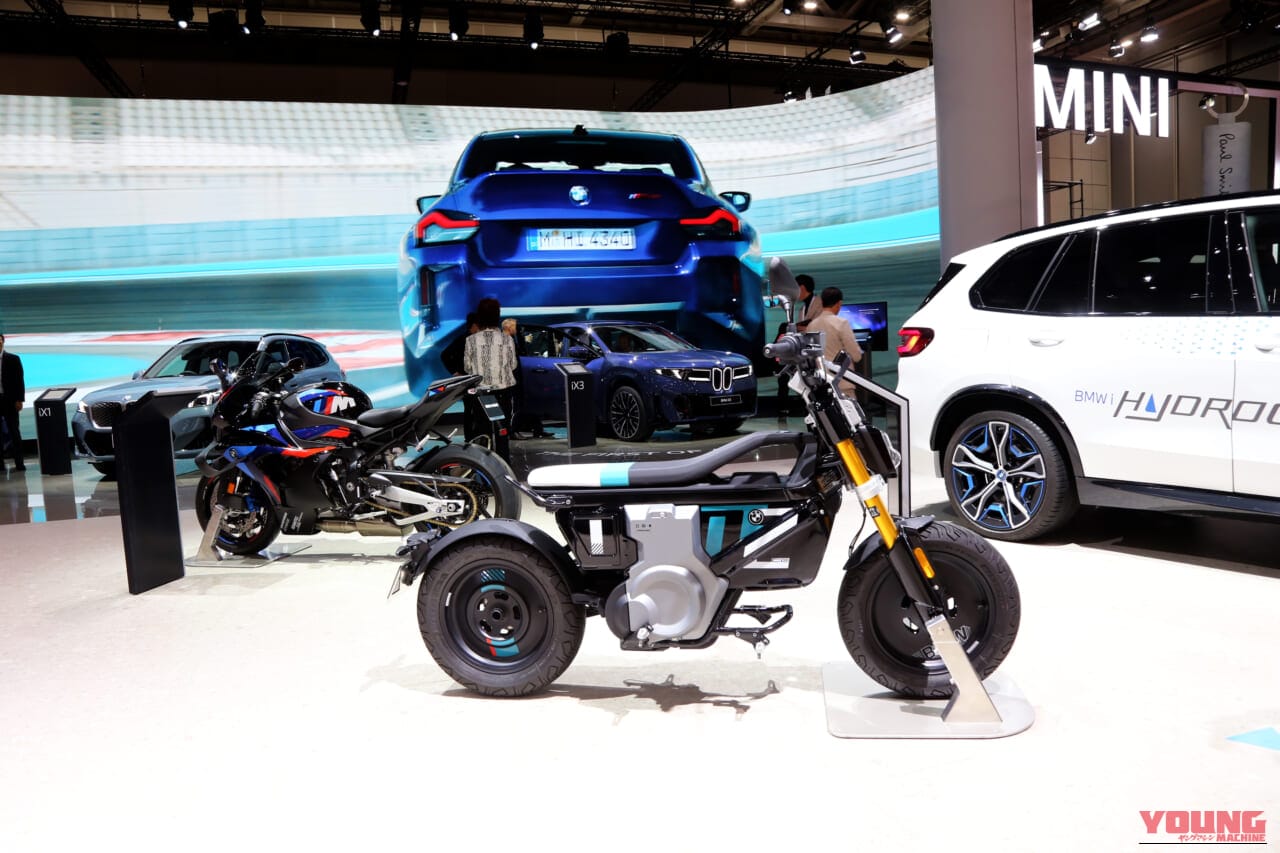 BMW｜ジャパンモビリティショー2025｜【モビショー】BMWブースは二輪車も注目!! WorldSBKを制したM1000RRと完全電動の次世代モビリティCE02が登場