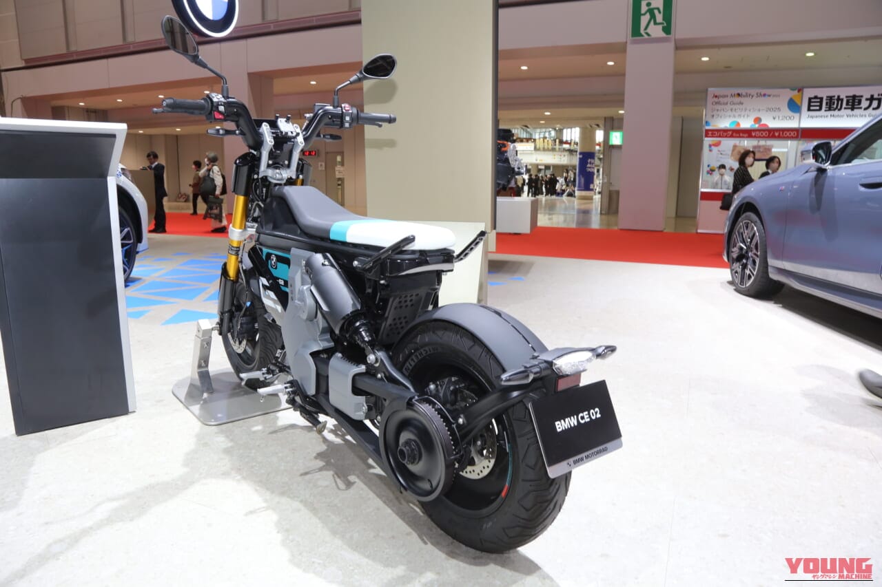 BMW|ジャパンモビリティショー2025|【モビショー】BMWブースは二輪車も注目!! WorldSBKを制したM1000RRと完全電動の次世代モビリティCE02が登場
