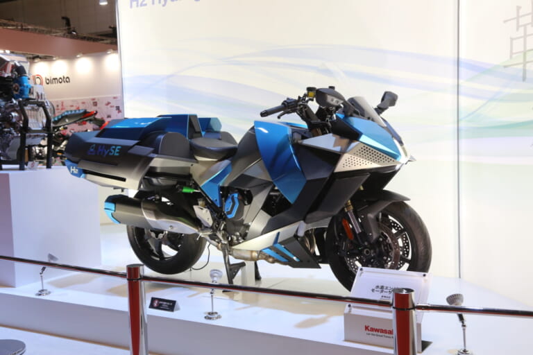 カワサキ｜ジャパンモビリティショー2025｜【モビショー】60周年を迎える「W」に世界初公開のニューモデル、そして次世代モビリティ…カワサキブースは実に熱かった!!