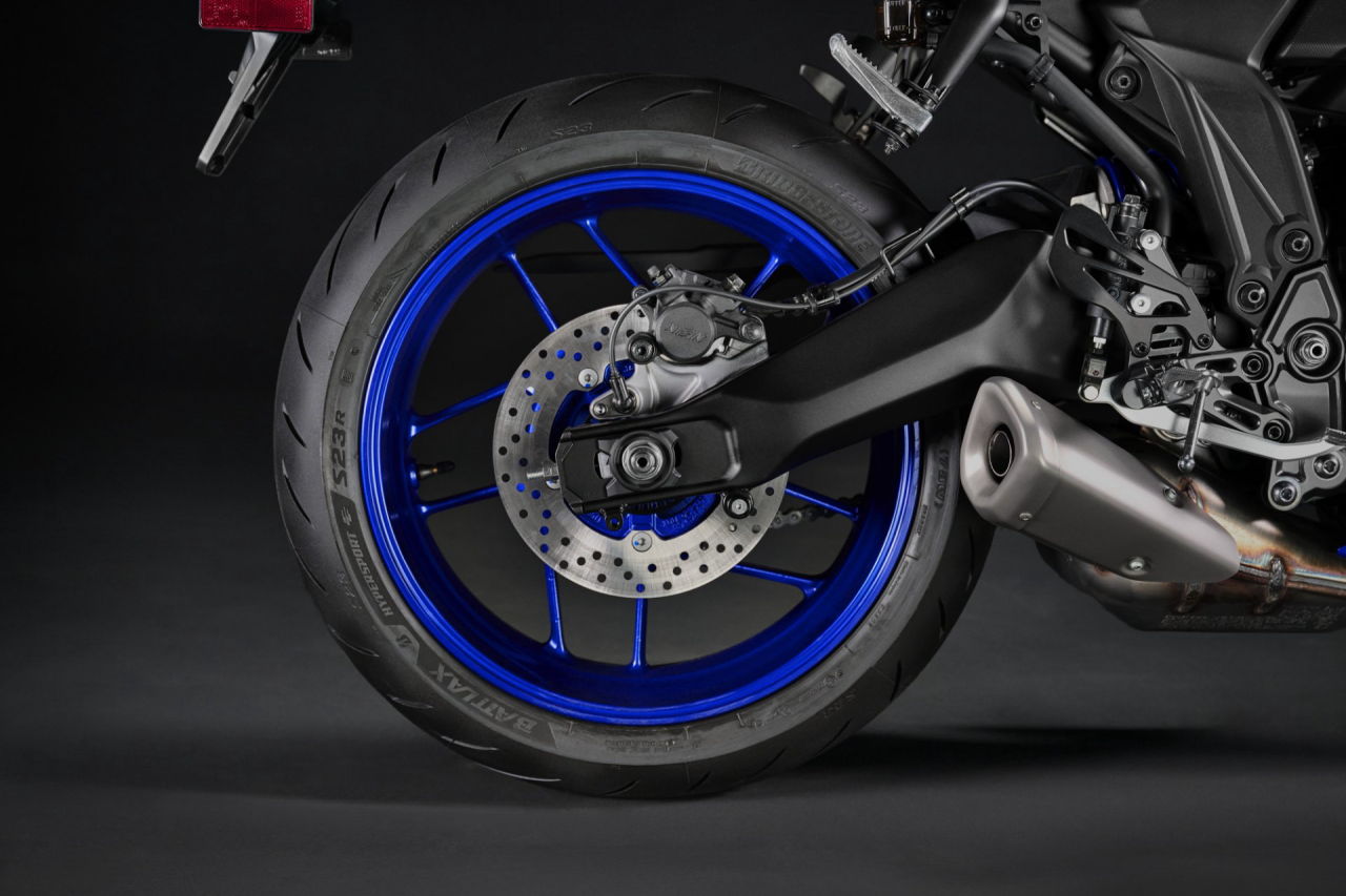 ヤマハ｜YZF-R7｜北米仕様｜2026年モデル｜アメリカンな独自カラー！ ヤマハ新型「YZF-R7」が北米でも発表、70周年記念カラーと合わせて全4色ラインナップ