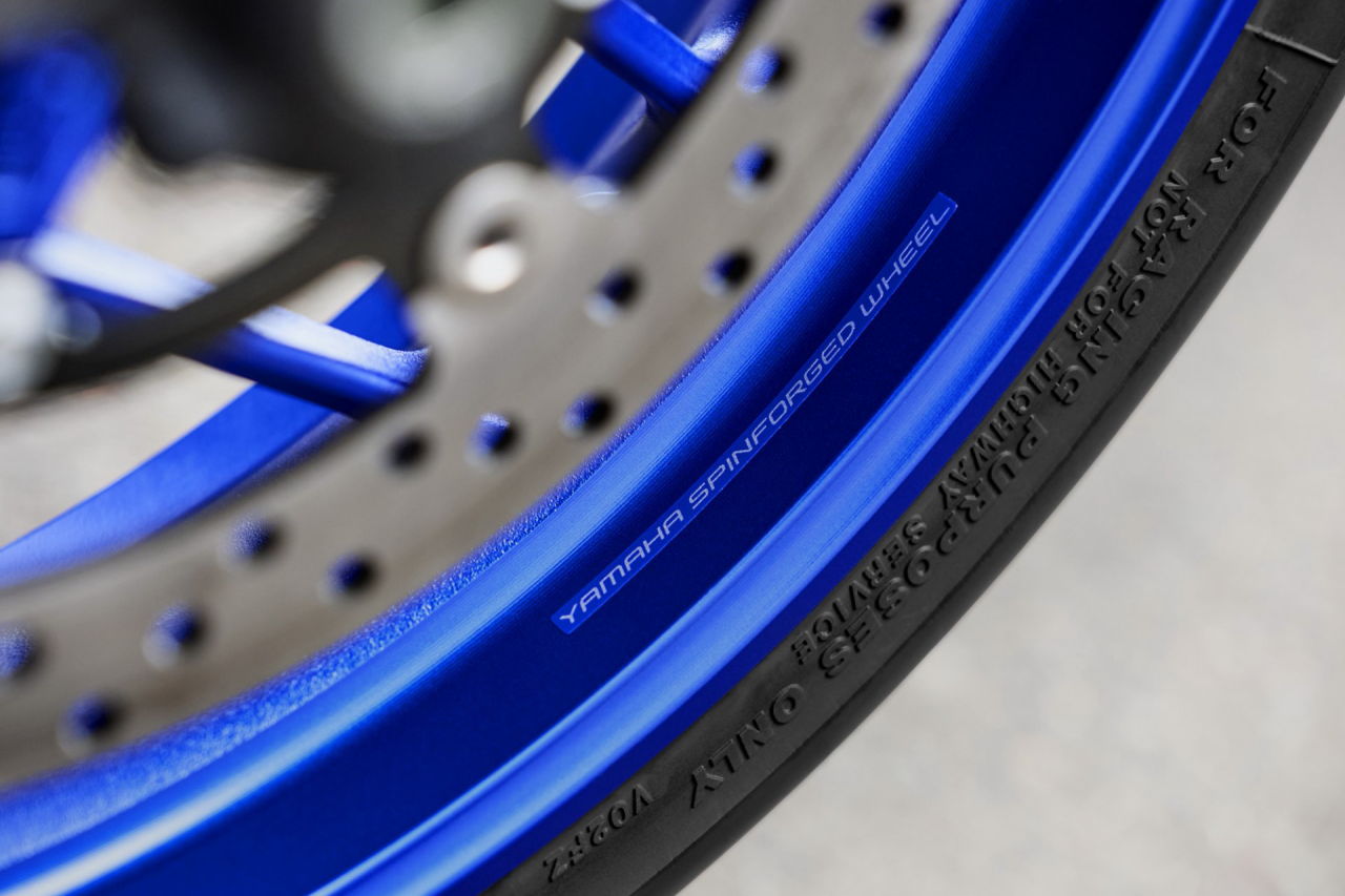 ヤマハ｜YZF-R7｜北米仕様｜2026年モデル｜アメリカンな独自カラー！ ヤマハ新型「YZF-R7」が北米でも発表、70周年記念カラーと合わせて全4色ラインナップ