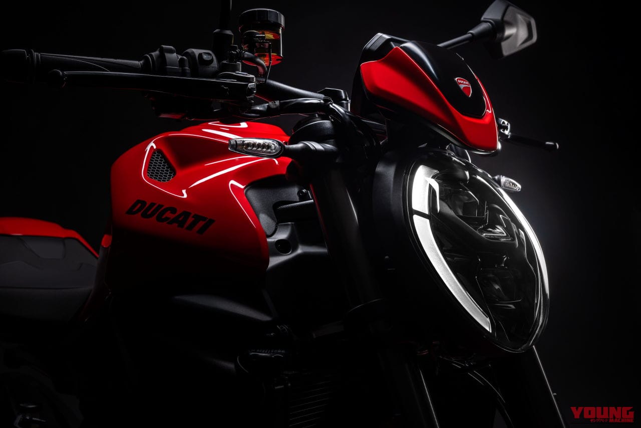 |M.マルケス仕様V2が登場! 絶好調ドゥカティは8車ものニューモデルを公開【EICMA】