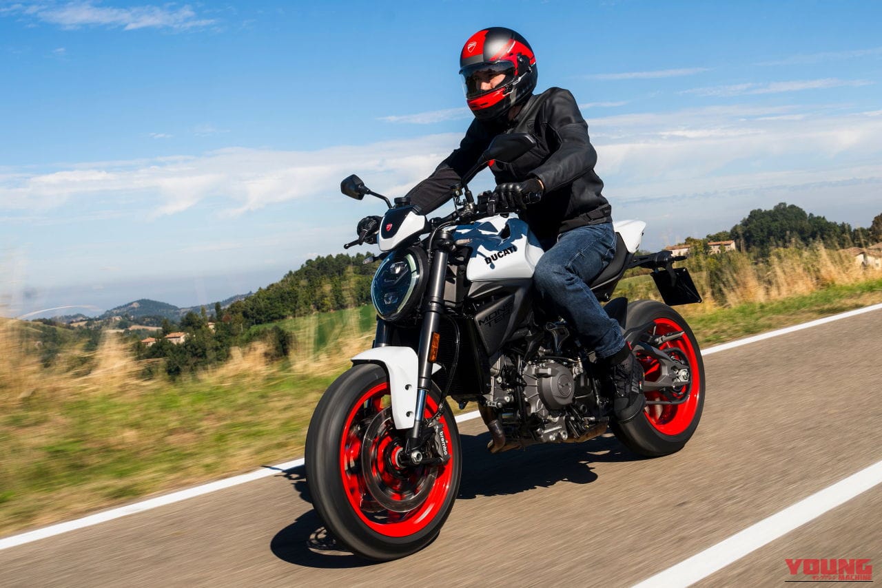 |M.マルケス仕様V2が登場! 絶好調ドゥカティは8車ものニューモデルを公開【EICMA】