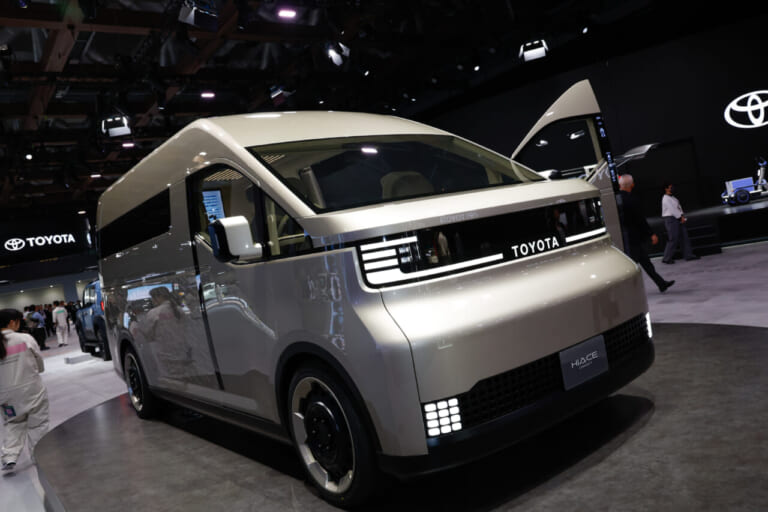 ジャパンモビリティショー｜モビショーのモーターサイクルレーシングを探して──懐かしいのから最新までけっこうある！