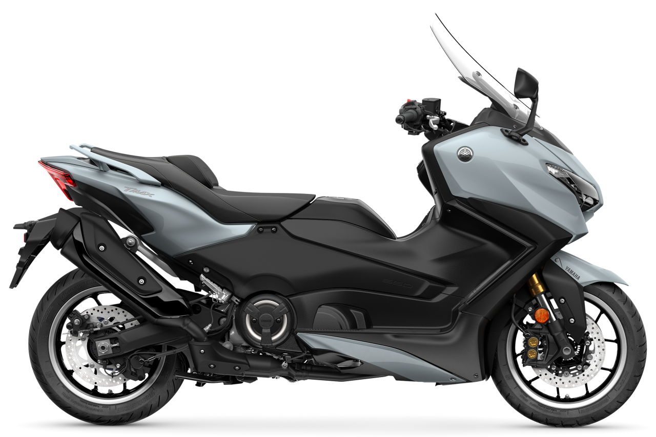 ｜ヤマハ “TMAX” 25周年記念モデル「TMAX560 25th Anniversary」爆誕！ テックマックスにもダークなメタリックグレーが登場