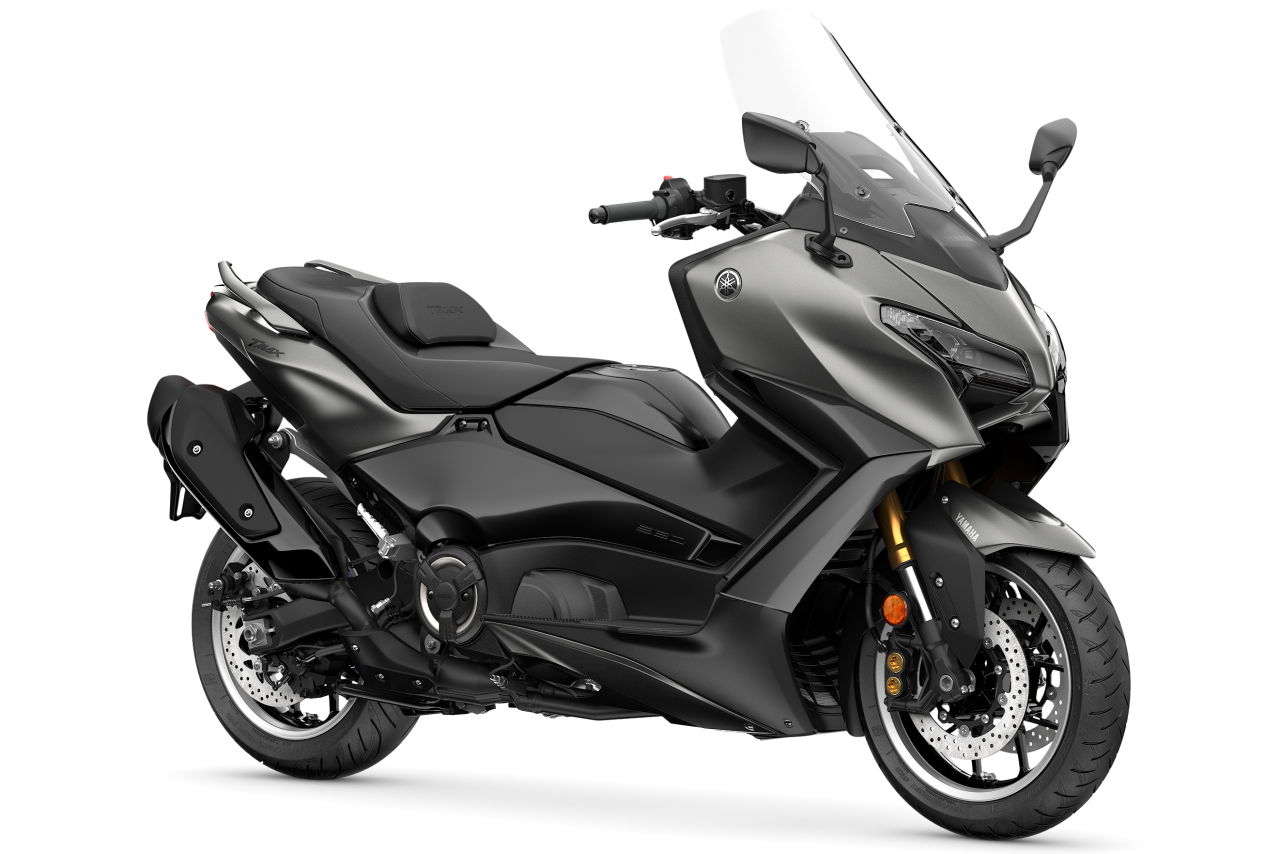 ｜ヤマハ “TMAX” 25周年記念モデル「TMAX560 25th Anniversary」爆誕！ テックマックスにもダークなメタリックグレーが登場
