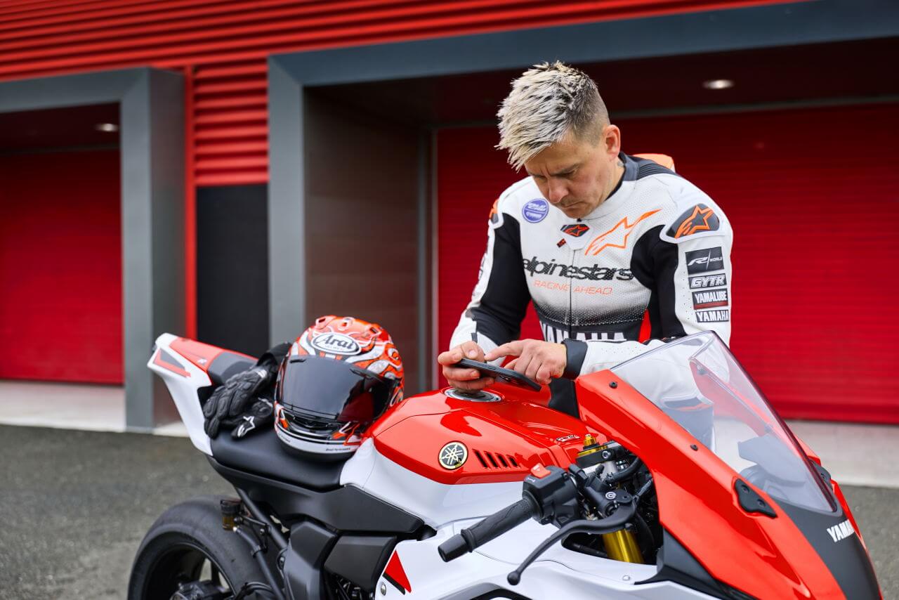 ヤマハ|YZF-R7|欧州仕様|2026年モデル|ヤマハ新型「YZF-R7」は電スロ&R1譲りのIMUで電子制御がイッキ進化! 70周年カラーで鈴鹿8耐のノスタルジーも再現【EICMA】