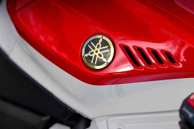 ヤマハ|YZF-R7|欧州仕様|2026年モデル|ヤマハ新型「YZF-R7」は電スロ&R1譲りのIMUで電子制御がイッキ進化! 70周年カラーで鈴鹿8耐のノスタルジーも再現【EICMA】