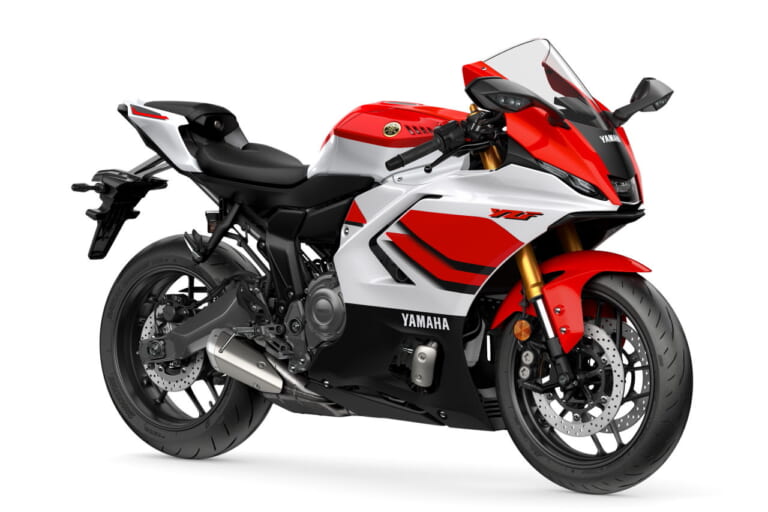 ヤマハ|YZF-R7|欧州仕様|2026年モデル|ヤマハ新型「YZF-R7」は電スロ&R1譲りのIMUで電子制御がイッキ進化! 70周年カラーで鈴鹿8耐のノスタルジーも再現【EICMA】