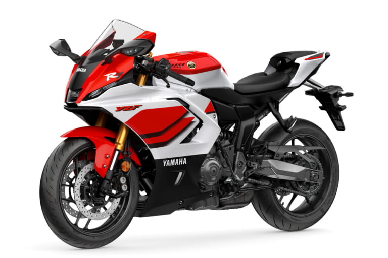 ヤマハ|YZF-R7|欧州仕様|2026年モデル|ヤマハ新型「YZF-R7」は電スロ&R1譲りのIMUで電子制御がイッキ進化! 70周年カラーで鈴鹿8耐のノスタルジーも再現【EICMA】