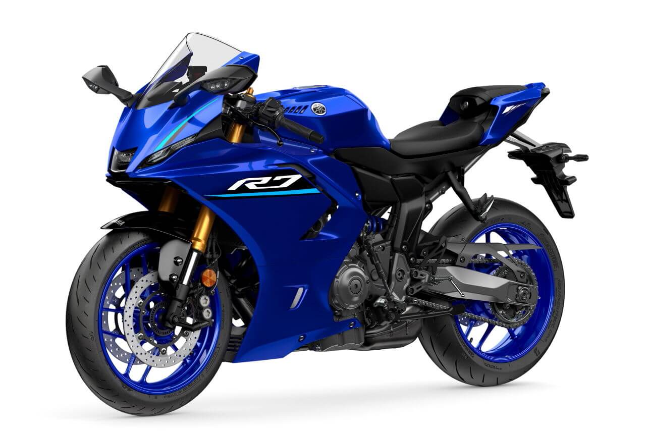 ｜ヤマハ新型「YZF-R7」は電スロ＆R1譲りのIMUで電子制御がイッキ進化！ 70周年カラーで鈴鹿8耐のノスタルジーも再現【EICMA】