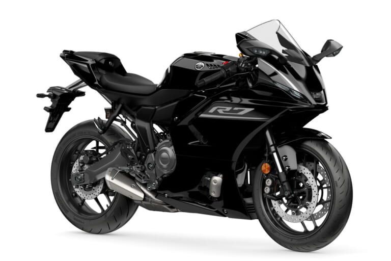 ヤマハ|YZF-R7|欧州仕様|2026年モデル|ヤマハ新型「YZF-R7」は電スロ&R1譲りのIMUで電子制御がイッキ進化! 70周年カラーで鈴鹿8耐のノスタルジーも再現【EICMA】