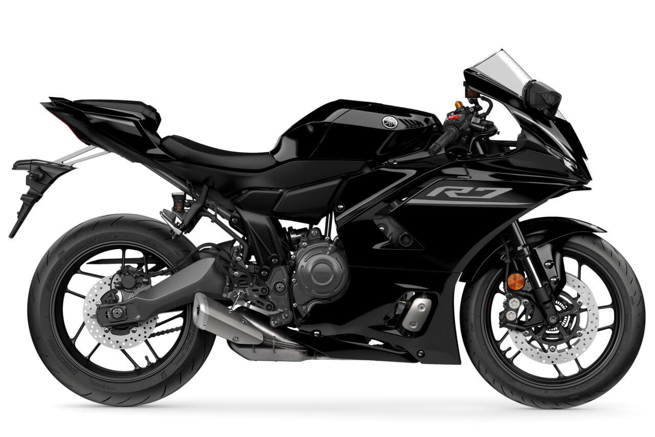 ｜ヤマハ新型「YZF-R7」は電スロ＆R1譲りのIMUで電子制御がイッキ進化！ 70周年カラーで鈴鹿8耐のノスタルジーも再現【EICMA】