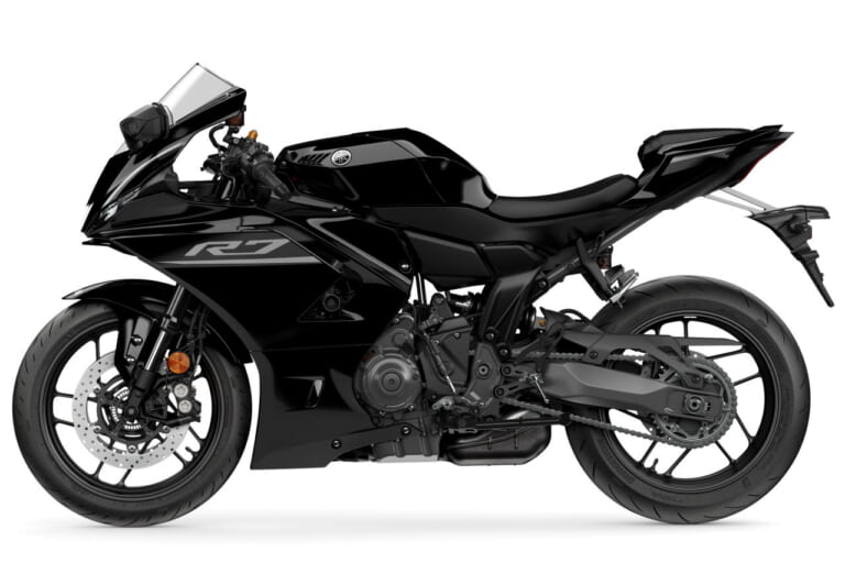 ヤマハ|YZF-R7|欧州仕様|2026年モデル|ヤマハ新型「YZF-R7」は電スロ&R1譲りのIMUで電子制御がイッキ進化! 70周年カラーで鈴鹿8耐のノスタルジーも再現【EICMA】