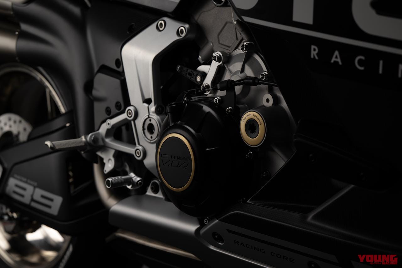 CFMOTO|V4 SR-RR|この羽根、動くぞ!! CFMOTOが「V4 SR-RRプロトタイプ」を発表、2026年に生産開始へ!【EICMA】