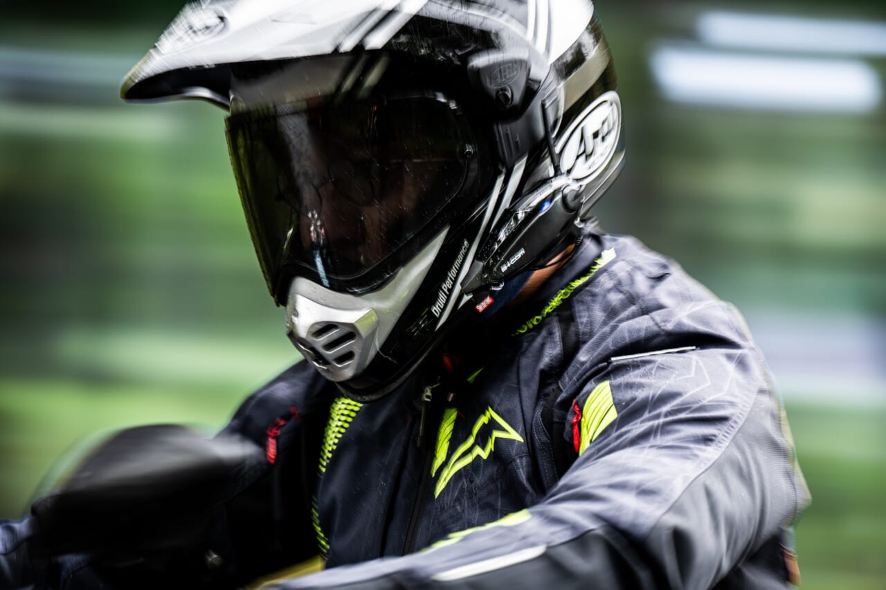 Bluetoothインカム「B+COM」って、いったいナニができるの!? 便利なの!?〈前編〉