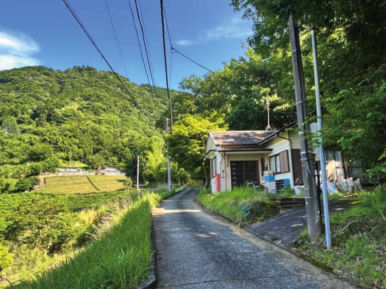 R1300GSで西丹沢｜BMW R1300GSで秘境探訪 〜青き空、碧き大地の西丹沢を走る〜