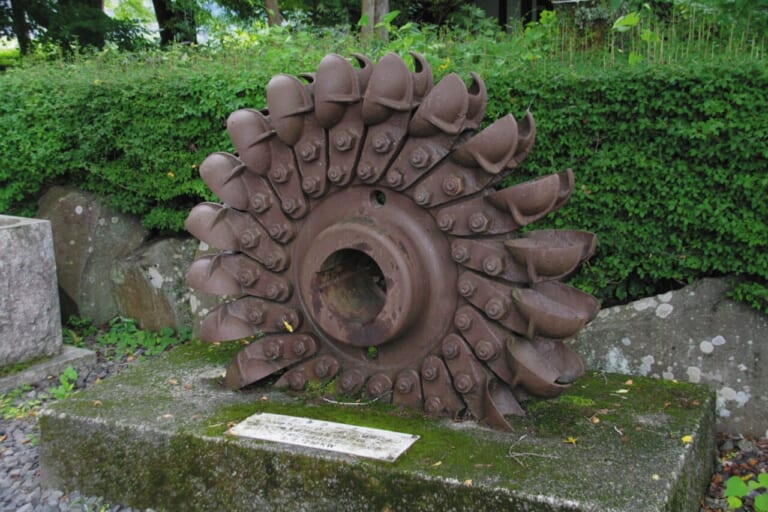 R1300GSで西丹沢｜BMW R1300GSで秘境探訪 〜青き空、碧き大地の西丹沢を走る〜