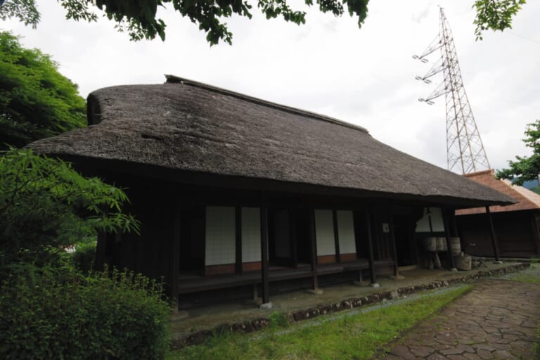 R1300GSで西丹沢｜BMW R1300GSで秘境探訪 〜青き空、碧き大地の西丹沢を走る〜