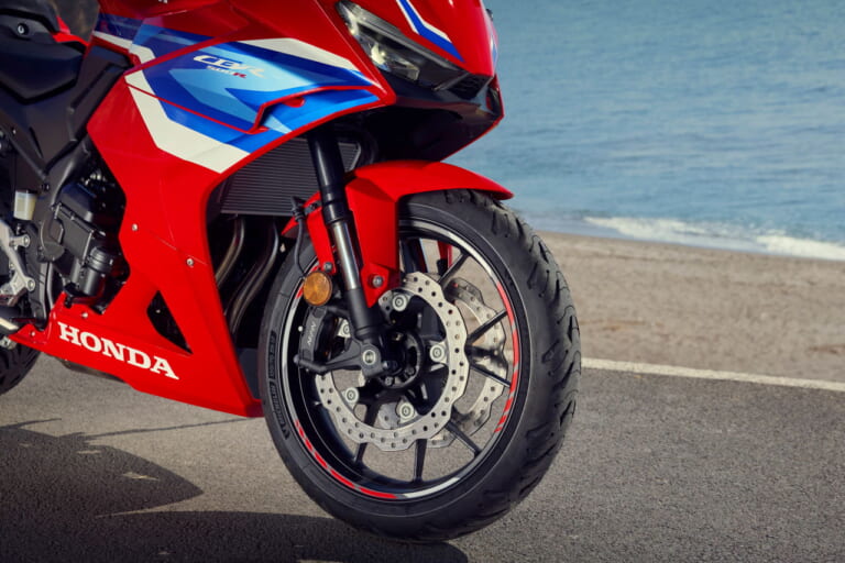 ホンダ|CBR500R|欧州仕様|2026年モデル|Eクラッチ普及計画発動! ホンダがEクラッチ新搭載の5車を発表、日本では400ccクラスに展開か