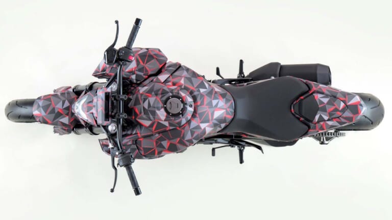 ホンダ|V3R 900 E-コンプレッサー プロトタイプ|EICMA 2025|1200ccエンジンに匹敵?! ホンダが「V3R 900 E-コンプレッサー プロトタイプ」を発表! 電動過給のV型3気筒エンジンがスリムな車体を実現