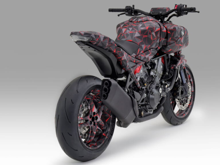 ホンダ|V3R 900 E-コンプレッサー プロトタイプ|EICMA 2025|1200ccエンジンに匹敵?! ホンダが「V3R 900 E-コンプレッサー プロトタイプ」を発表! 電動過給のV型3気筒エンジンがスリムな車体を実現