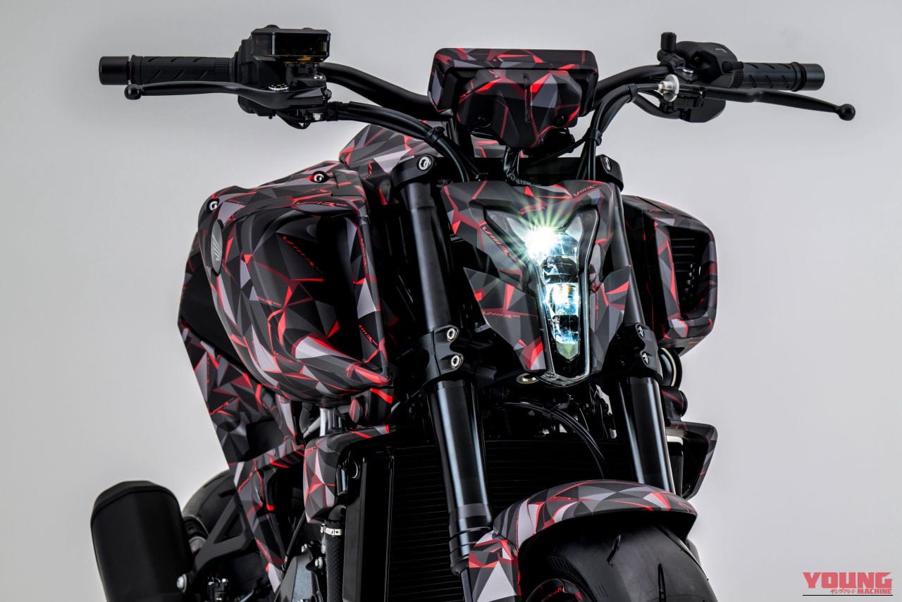 ホンダ|V3R 900 E-コンプレッサー プロトタイプ|EICMA 2025|1200ccエンジンに匹敵?! ホンダが「V3R 900 E-コンプレッサー プロトタイプ」を発表! 電動過給のV型3気筒エンジンがスリムな車体を実現【EICMA】