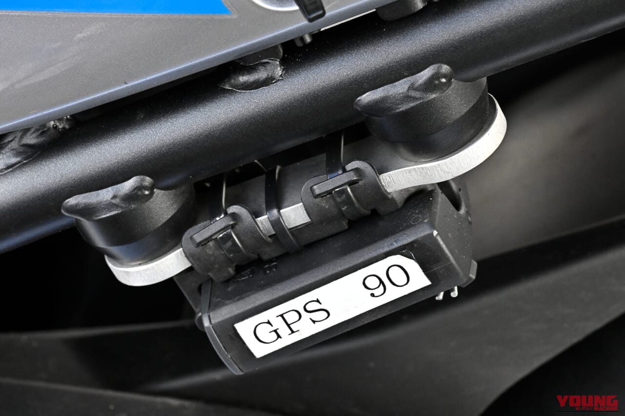 CB1000F|ホンダCB1000Fカスタム術:鉄馬レーサーを丸山浩が解説【CB1000ホーネットやCBR1000RR-R用パーツを流用】