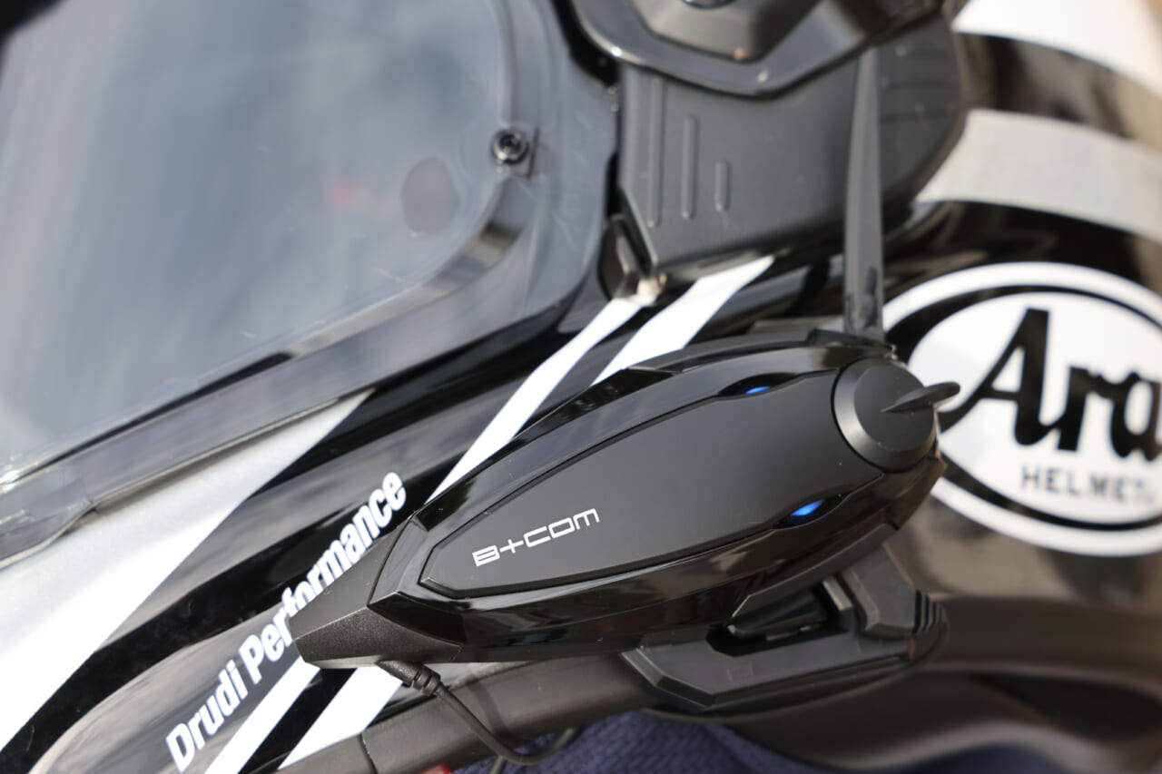 B+COM SB6XR｜Bluetoothインカム「B+COM」っていったいナニができるの!? 便利なの!?〈後編〉