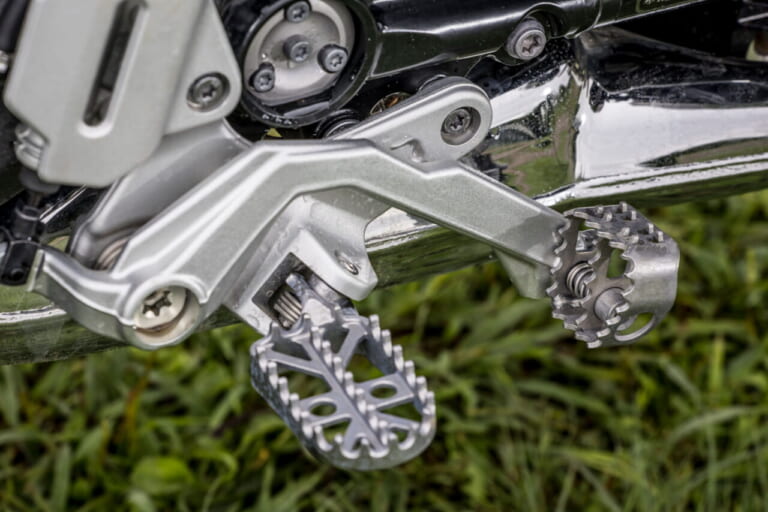 R12G/S｜【新型試乗】BMW R12G/Sスポーツ試乗インプレッション〜レトロなナリに似合わぬ高いオフロード性能〜