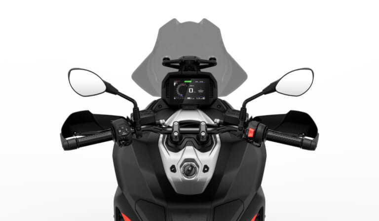 aprilia SR GT400|アプリリア「SR GT 400」「RS 457 GP Replica」がEICMA2025で登場【ミドルクラスの冒険スクーター&MotoGP直系スーパースポーツ】