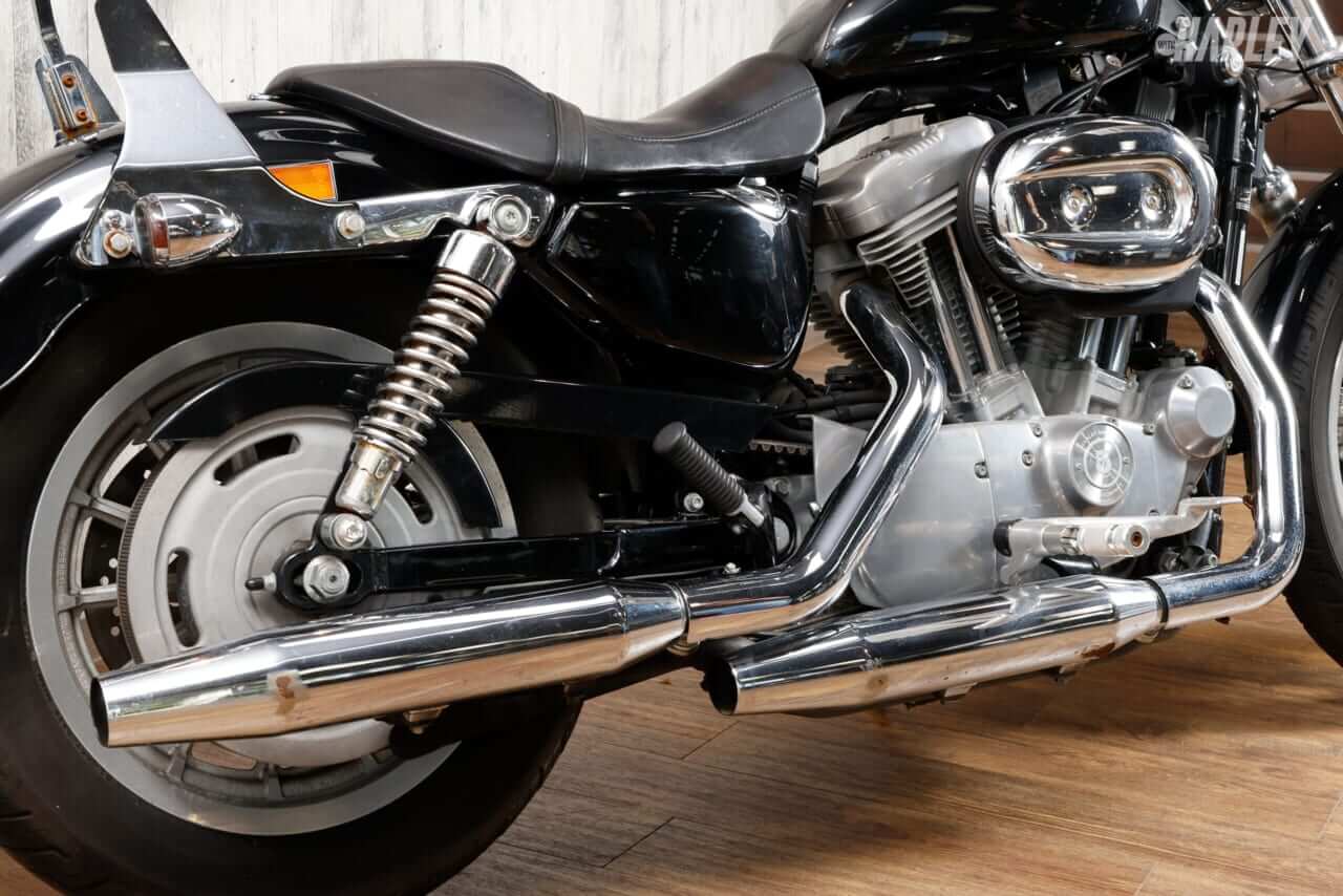 ハーレーダビッドソン｜Sportster 883 Low XL883L 2006｜マフラー｜お気に入りのハーレーを見つけたい。ハーレー専門「Beat&C 世田谷店」ナンバーワンに注目!