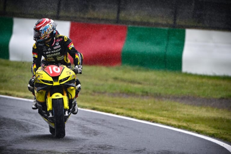 DUNLOP Racing Team with YAHAGI｜長島哲太｜結果が出始めた2年目、最後の苦戦……勝負の3年目へ進化を誓う──ファインダー越しに見た長島哲太×ダンロップの挑戦2025