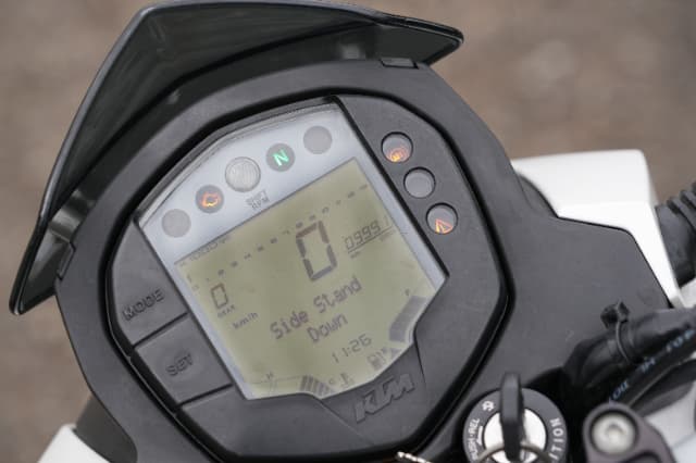 シュアラスターLOOPパワーショット×KTM・200DUKE｜シュアラスターLOOPパワーショット「ザ・体感!!」KTM200デューク編