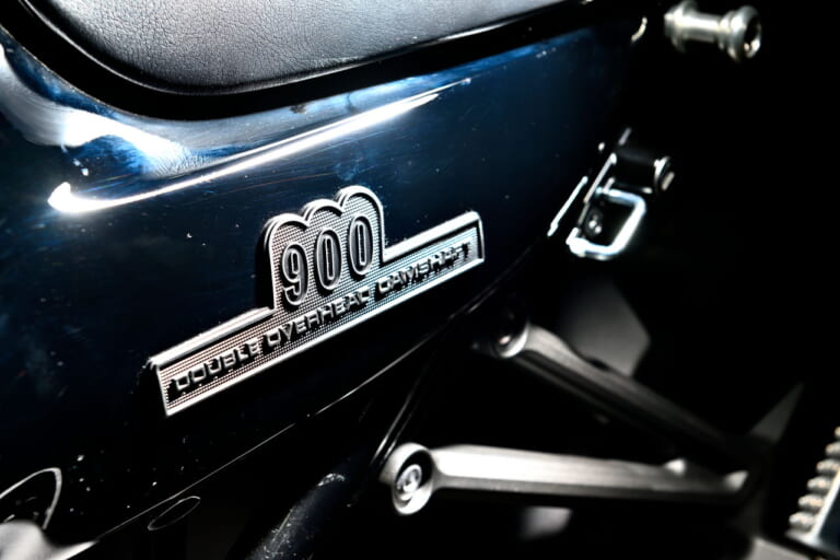 カワサキ|Z900RSブラックボールエディション|2026年モデル|カワサキ新型「Z900RSブラックボールエディション」「Z900RS SE」を実車撮影!! ディテールを解説する!