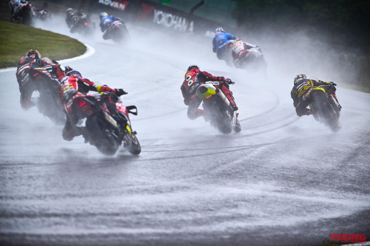 DUNLOP Racing Team with YAHAGI|長島哲太|結果が出始めた2年目、最後の苦戦……勝負の3年目へ進化を誓う──ファインダー越しに見た長島哲太×ダンロップの挑戦2025