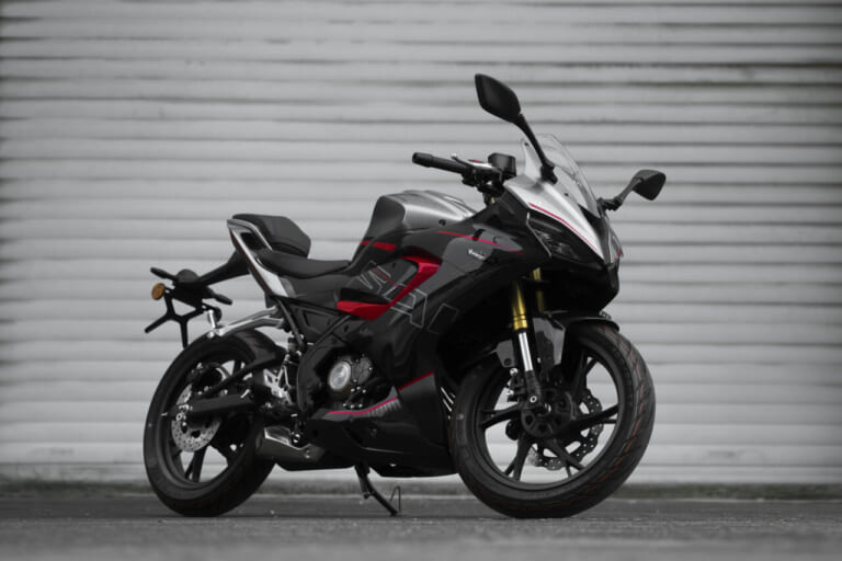 QJMOTOR |SRK125R｜「小さくても本格。#街乗りスポーツ、SRK125R」QJ LOVER Kayo MOTOR Column