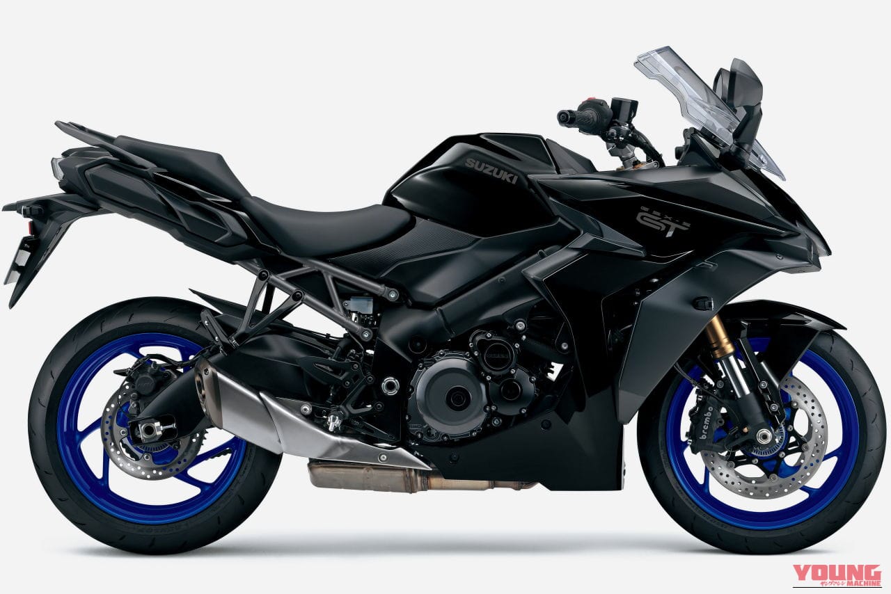 ｜スズキが「GSX-S1000GT」の2026年モデルを発表！ 新色はブロンズホイールのホワイト、ブルーホイールのブラックだ！