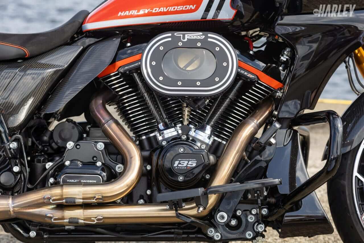 ハーレーダビッドソン｜2024 FLTRXSE CVO ROADGLIDE｜HD神戸カスタム｜エンジン｜【排気量はなんと2212cc】バガーレーサー譲りのビッグトルク＆強力な足まわり! ハーレーカスタム新潮流の衝撃