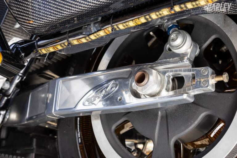 ハーレーダビッドソン|2019 FLTRXSE CVO ROADGLIDE|HD神戸カスタム|スイングアーム|【排気量はなんと2212cc】バガーレーサー譲りのビッグトルク&強力な足まわり! ハーレーカスタム新潮流の衝撃