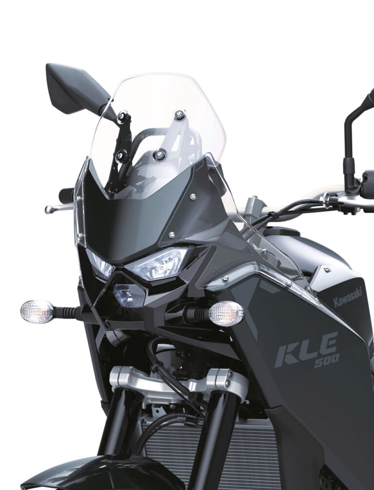 カワサキ｜KLE500｜輸出仕様｜2026年モデル｜【新型発表】カワサキ(KAWASAKI)新型アドベンチャー「KLE500」を発表！ 上位版「KLE500 SE」はTFTメーターや大型スクリーンも装備〈海外〉