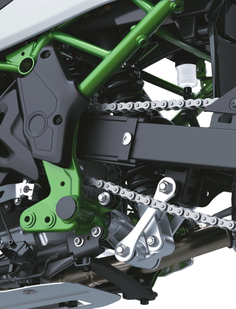 カワサキ｜KLE500｜輸出仕様｜2026年モデル｜【新型発表】カワサキ(KAWASAKI)新型アドベンチャー「KLE500」を発表！ 上位版「KLE500 SE」はTFTメーターや大型スクリーンも装備〈海外〉