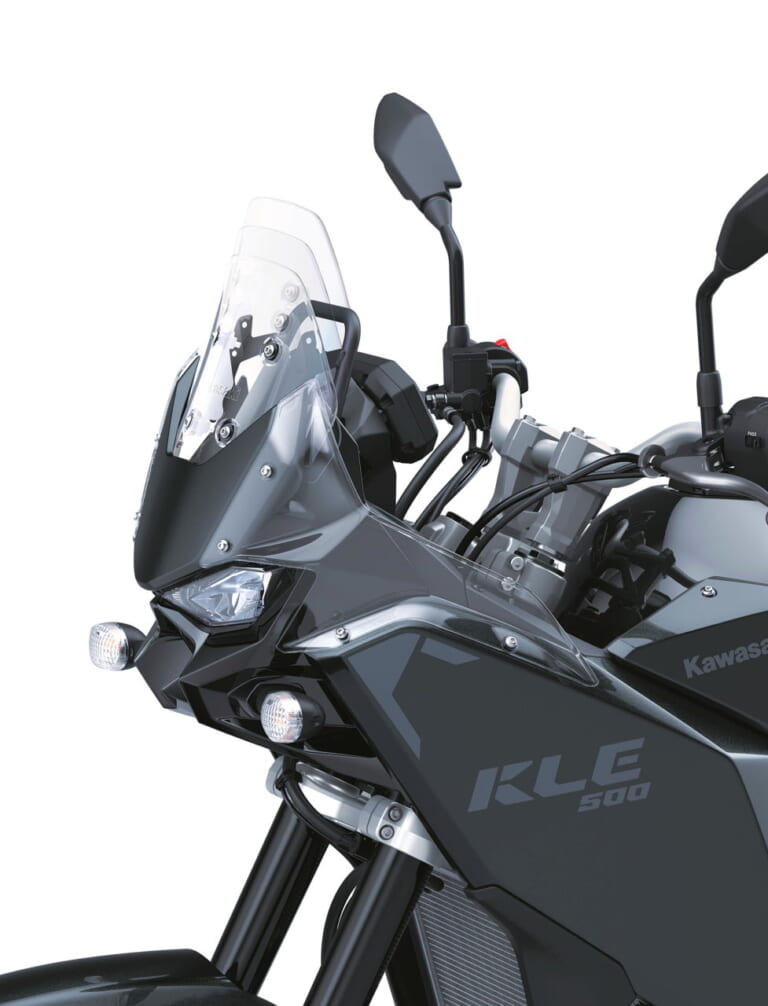 カワサキ｜KLE500｜輸出仕様｜2026年モデル｜【新型発表】カワサキ(KAWASAKI)新型アドベンチャー「KLE500」を発表！ 上位版「KLE500 SE」はTFTメーターや大型スクリーンも装備〈海外〉